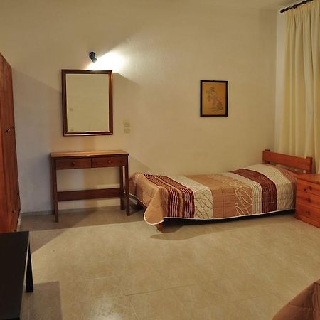 Michalis Apartments Near The Beaches With Sea View Páros 外观 照片