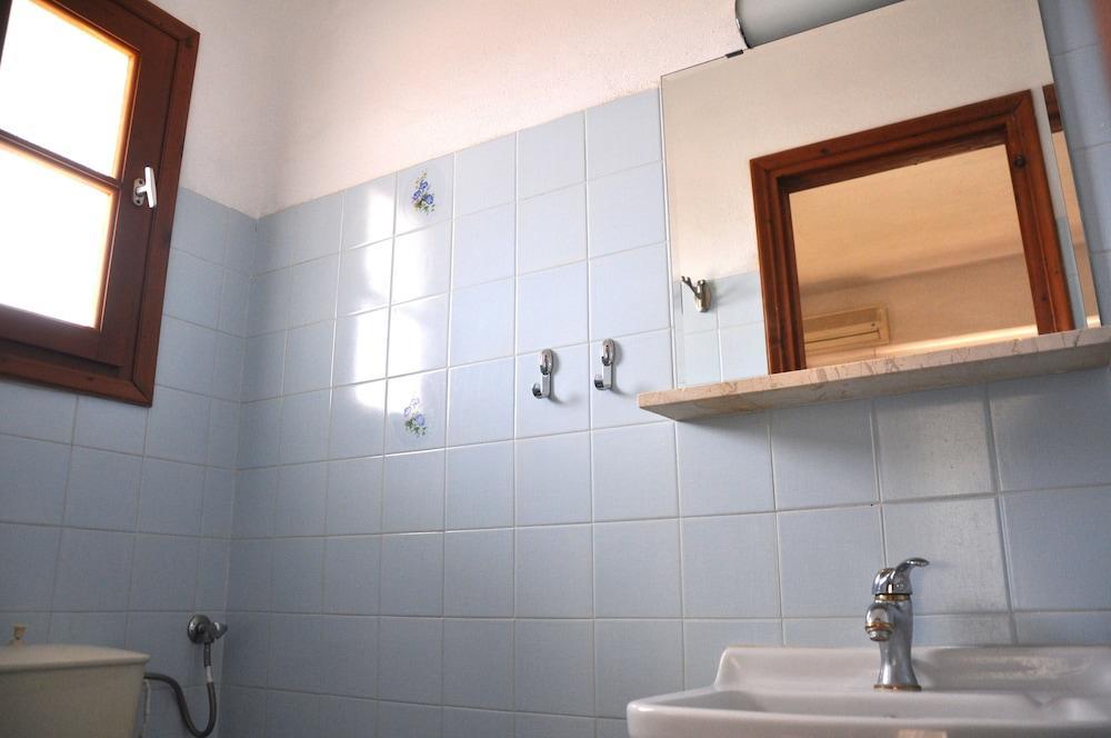 Michalis Apartments Near The Beaches With Sea View Páros 外观 照片